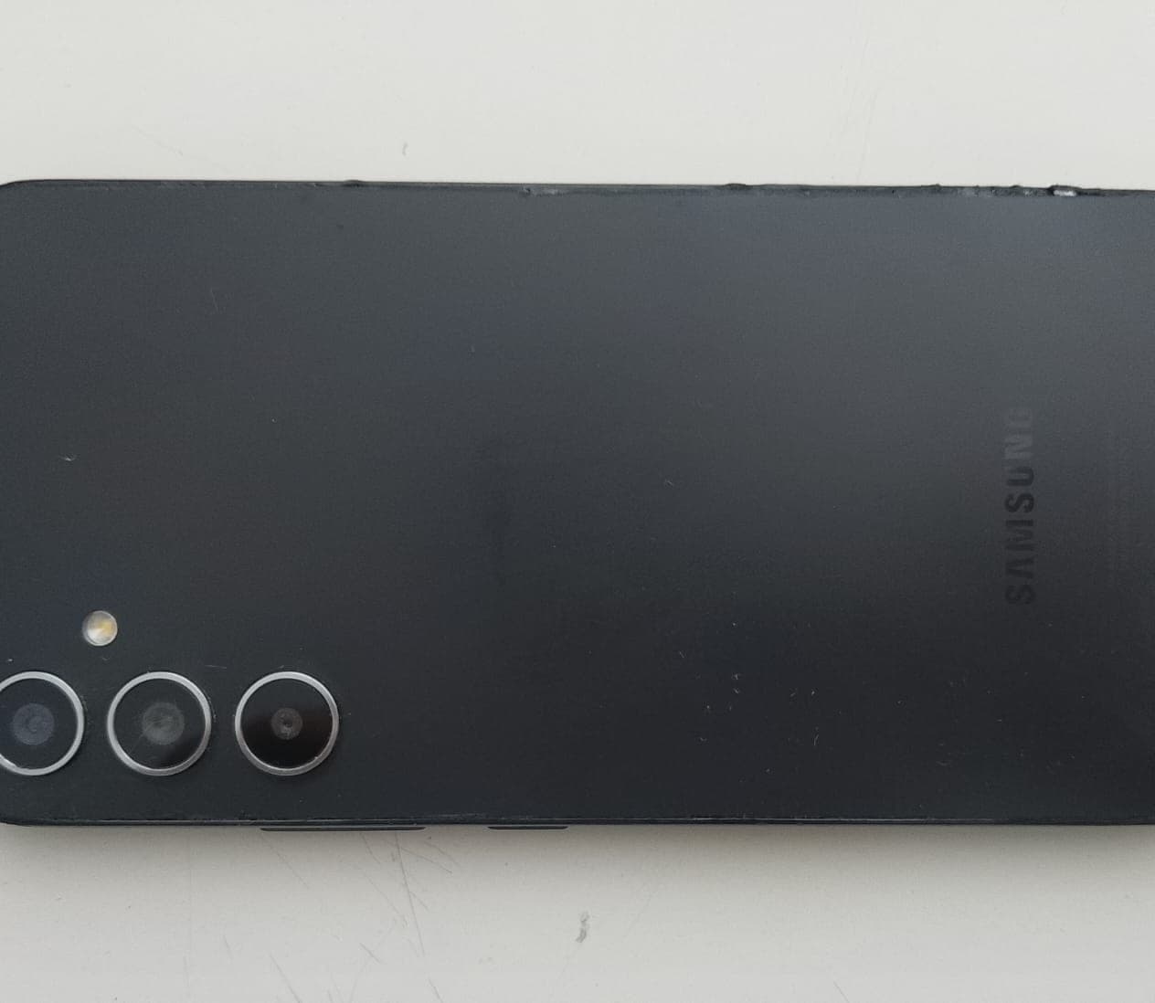Samsung Galaxy A34 5G, foto 2 de 2